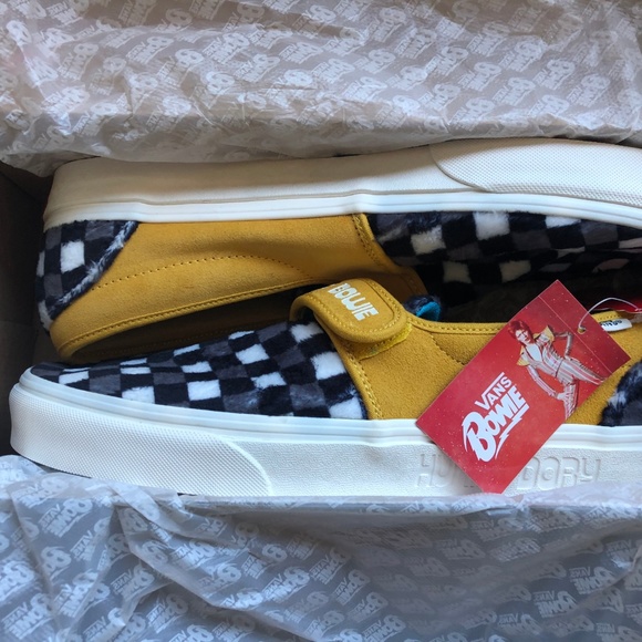 Awesome Vans x David Bowie sneaks - Picture 2 of 8